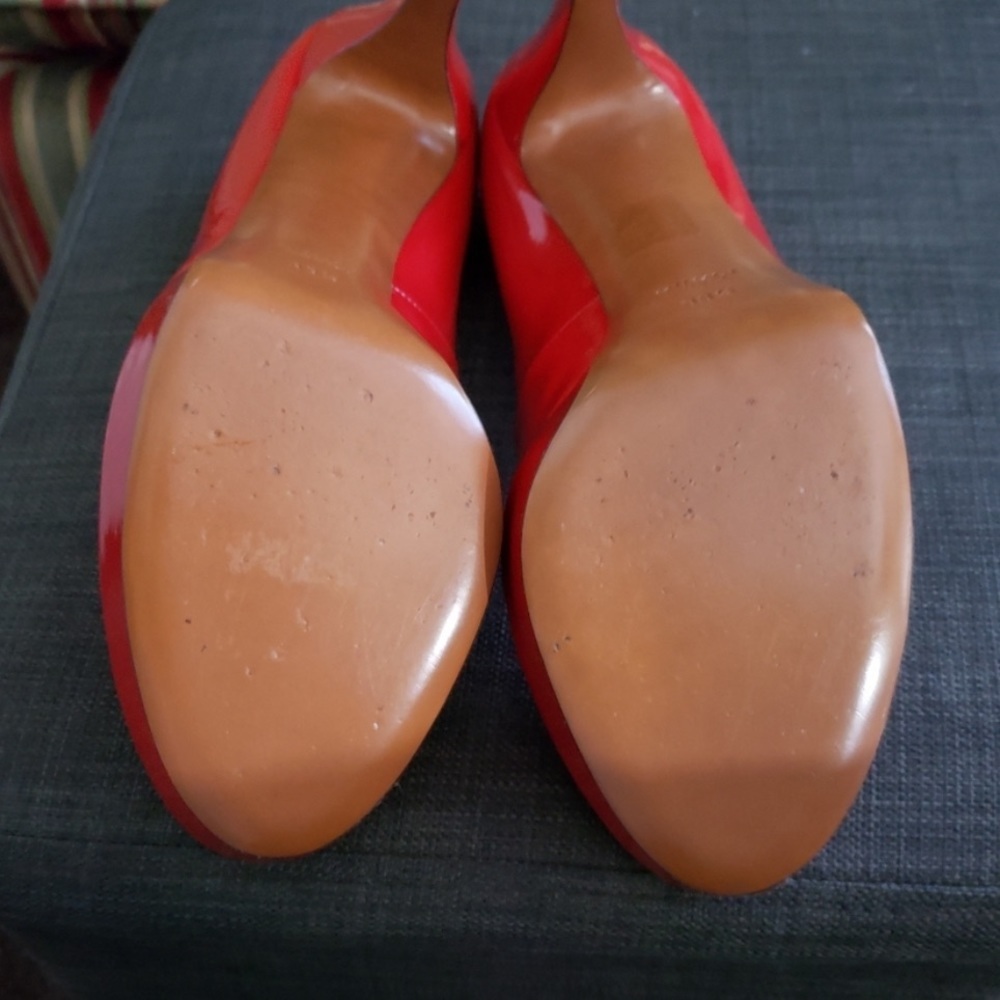 Gucci Red Patent Leather Pumps - Picture 4 of 8